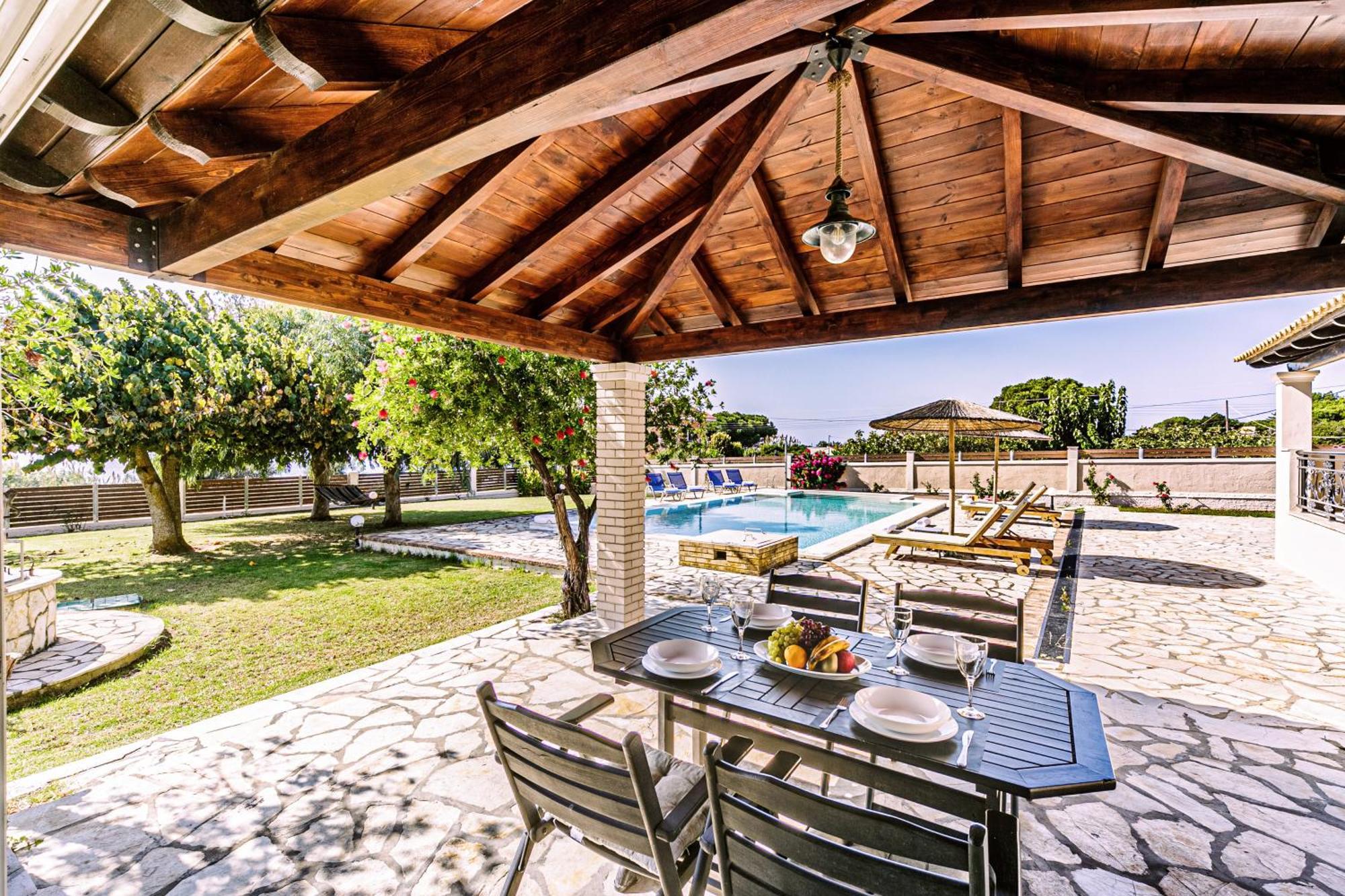 Skidi Beach House Agios Matthaios  Экстерьер фото