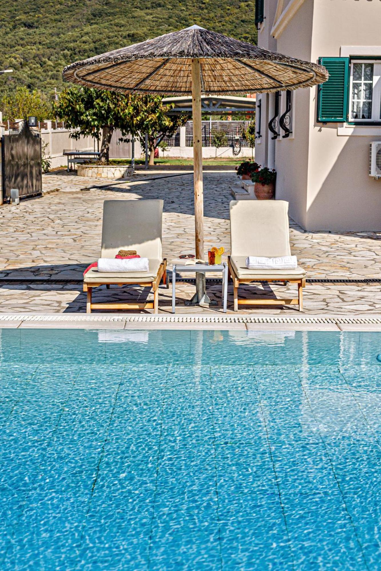 Skidi Beach House Agios Matthaios  Экстерьер фото