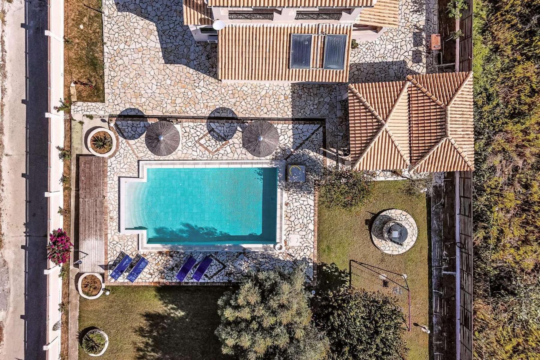 Skidi Beach House Agios Matthaios  Экстерьер фото