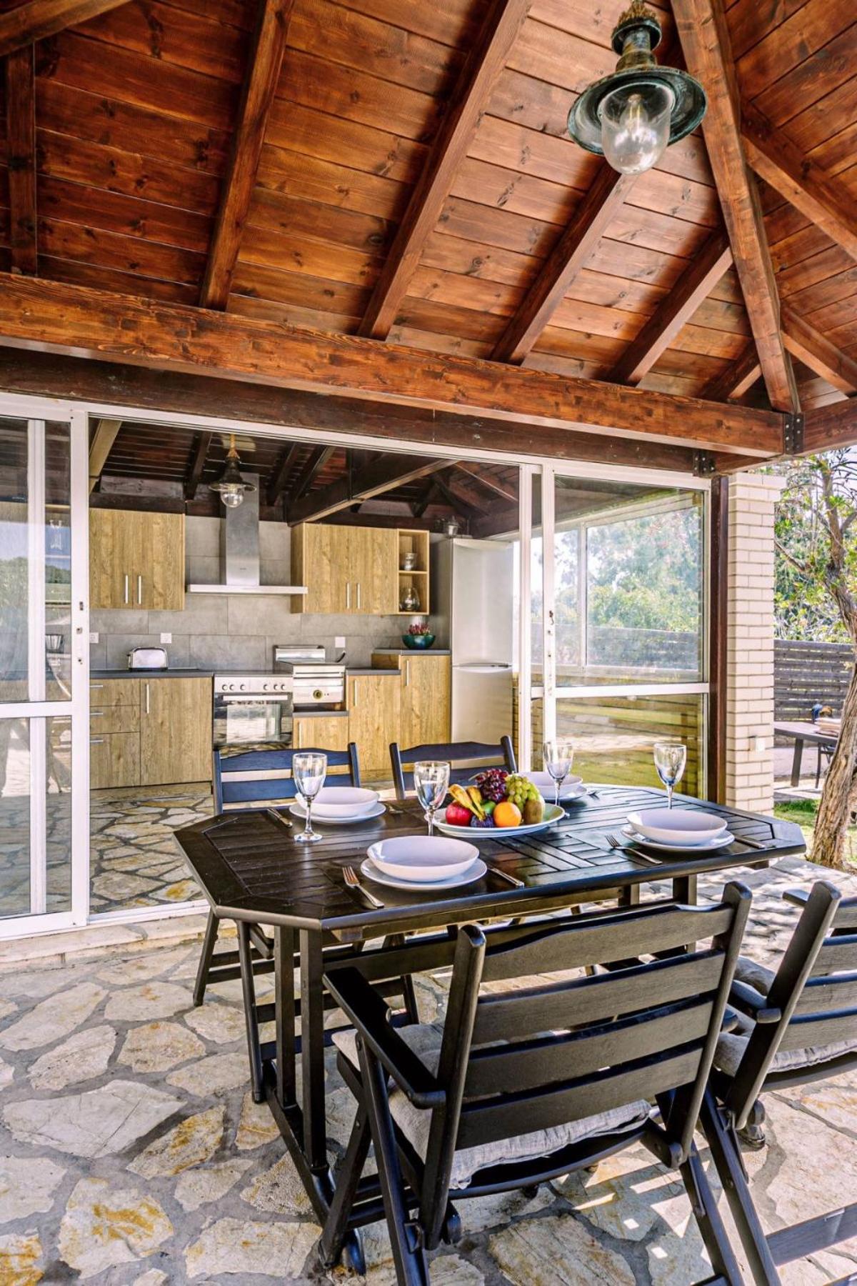 Skidi Beach House Agios Matthaios  Экстерьер фото